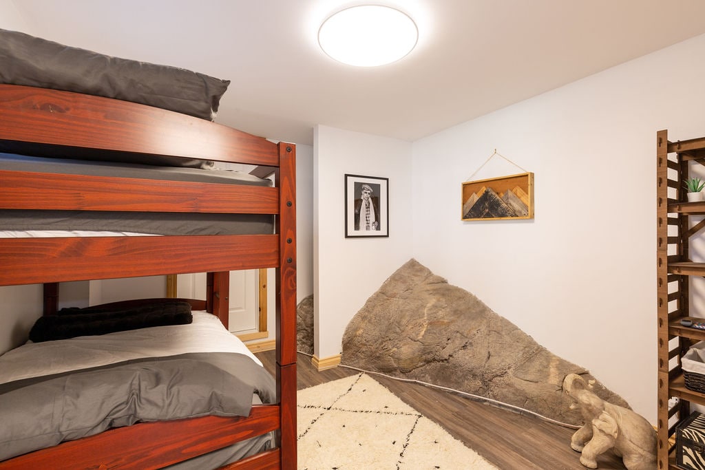 Downstairs bedroom 3